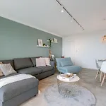 Huswell - Modern Studio With Seaview And Parking